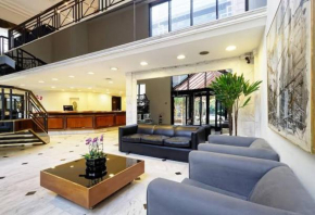 Flat recém reformado com piscina, sauna e academia